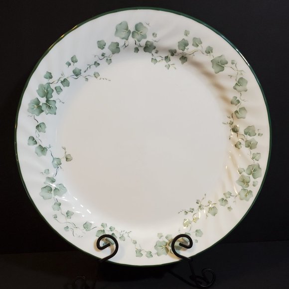 RESERVED.  SET OF 2 Corelle Callaway Dinner Plates - Picture 1 of 4
